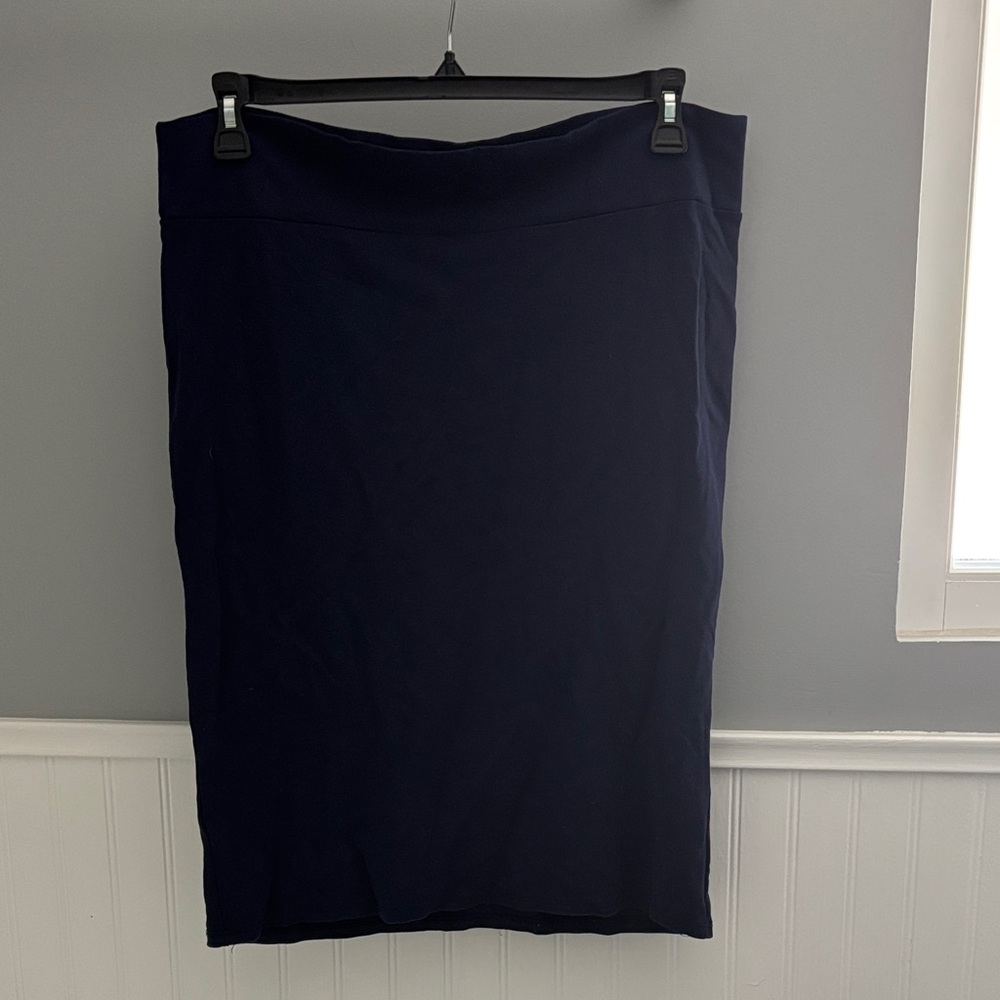 Navy blue pencil skirt